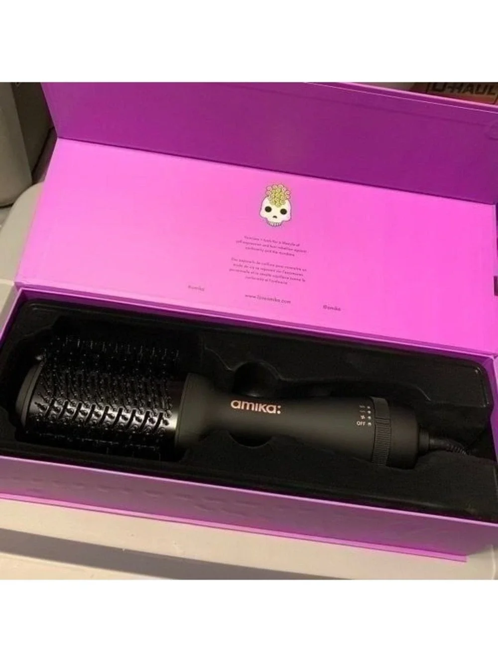 NIB Amika Hair Dryer Brush